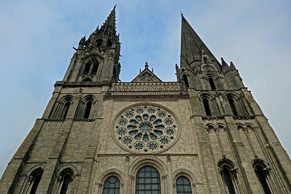 Chartres Cathedral: View of lower west front facade