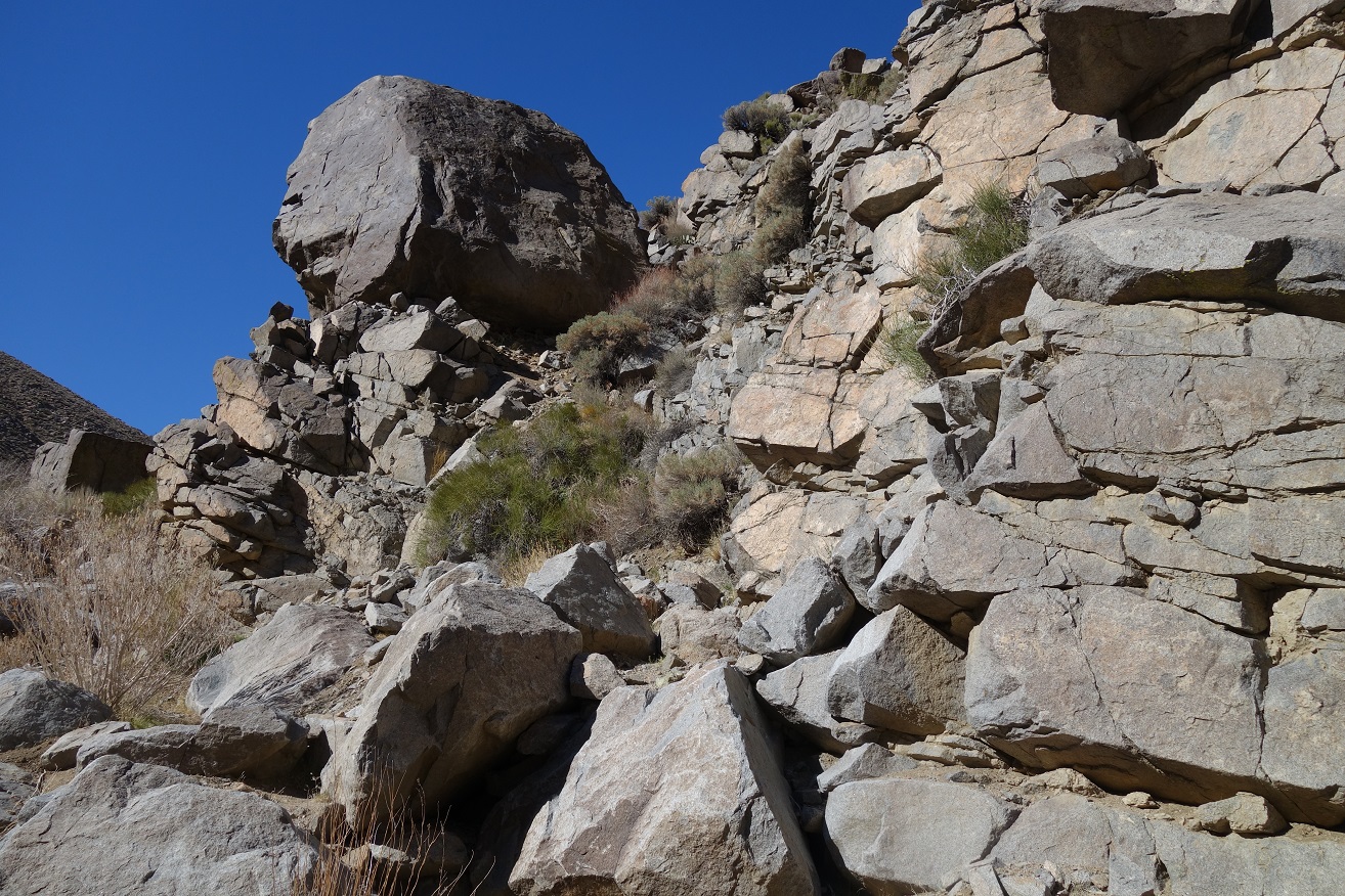 A picture containing rock, mountain, outdoor, rocky

Description automatically generated