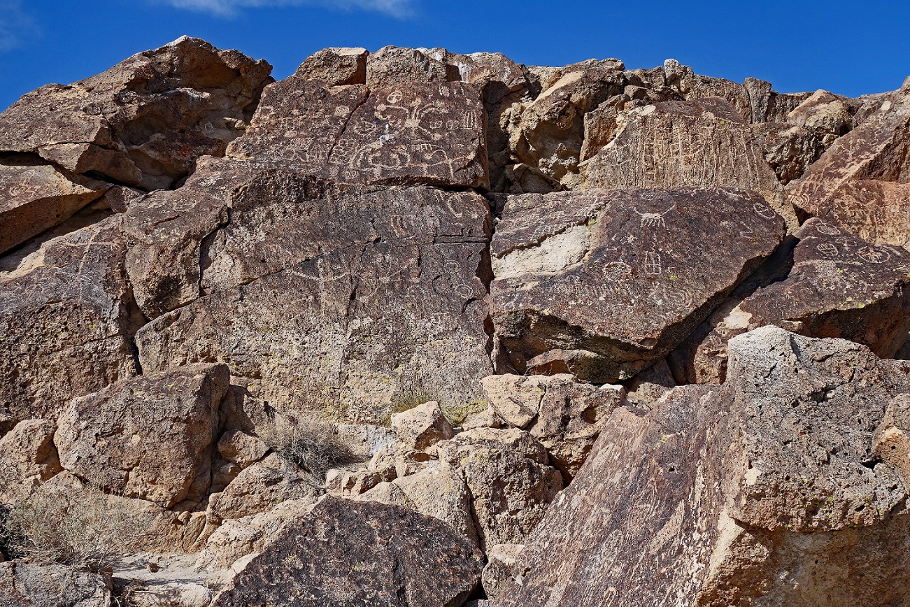 A picture containing rock, rocky, mountain, nature

Description automatically generated