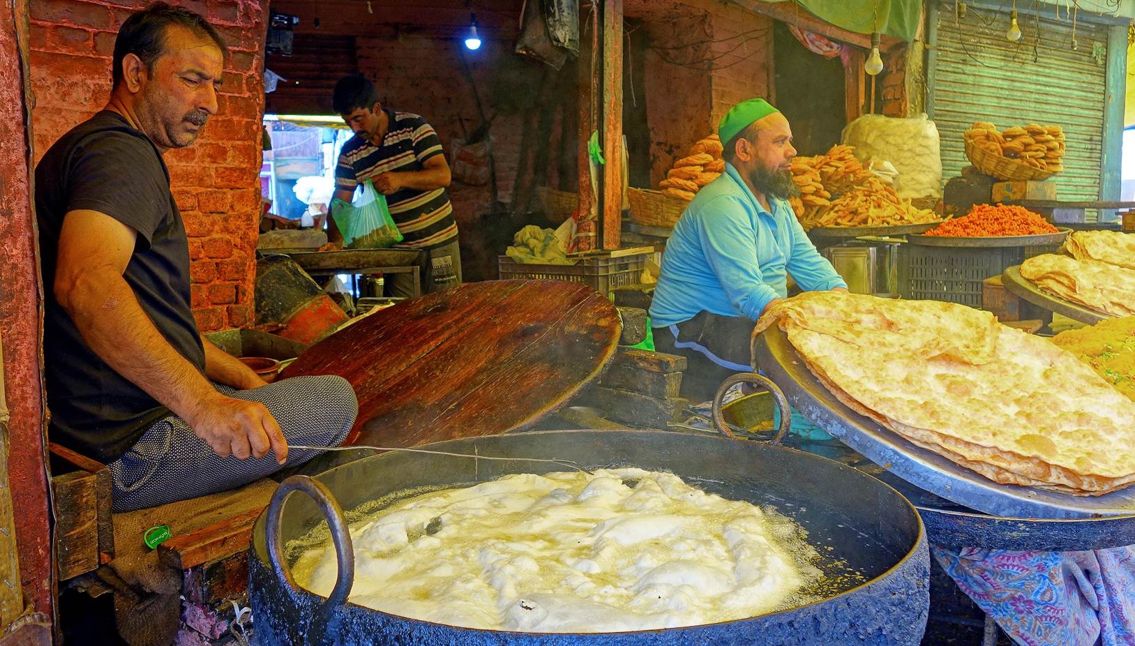 A picture containing person, indoor

Description automatically generated