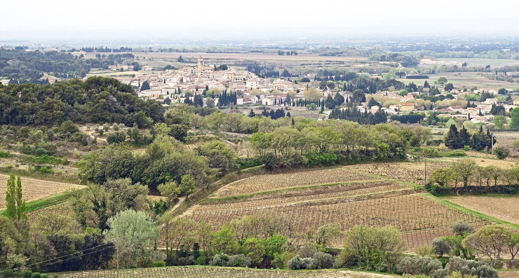 A picture containing outdoor, grass, sky, mountain

Description automatically generated