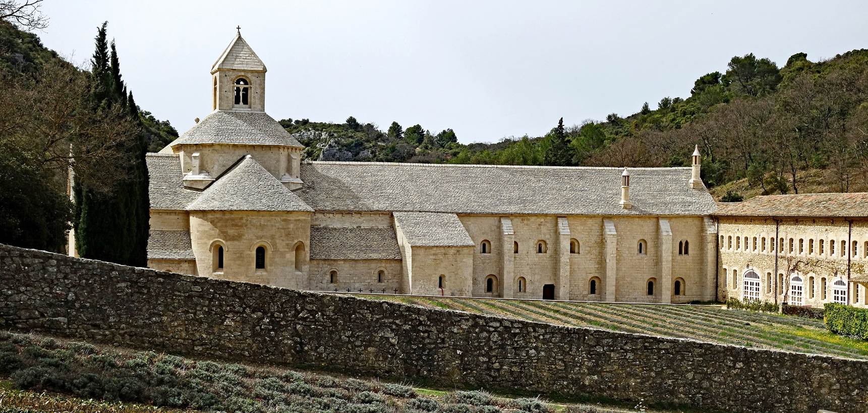 A picture containing sky, grass, building, outdoor

Description automatically generated